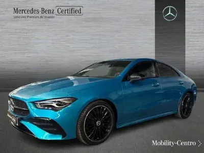 Usado Mercedes CLA220 AMG line 190 CV (139 kW) 2025 Azul denim metalizado Berlina