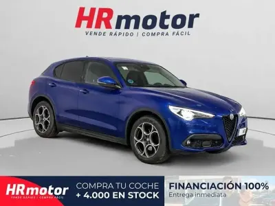 Usado Alfa Romeo Stelvio Sprint 190 CV (139 kW) 2022 Azul SUV