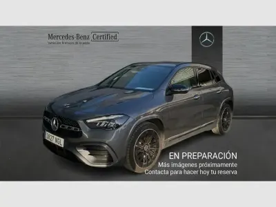 Usado Mercedes GLA200 150 CV (110 kW) 2025 Gris SUV
