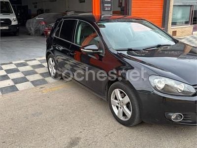 Usado VW Golf VII Advance 105 CV (77 kW) 2012 Negro Berlina