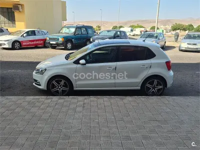 Usado VW Polo Advance 90 CV (66 kW) 2015 Blanco Berlina