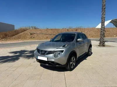 Usado Nissan Juke N-Connecta 110 CV (80 kW) 2019 Beige SUV