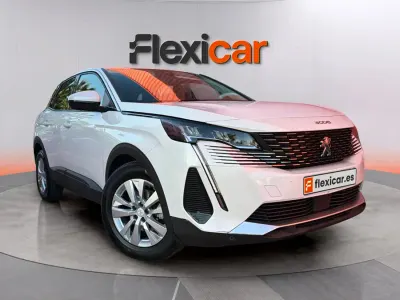 Usado Peugeot 3008 Active 131 CV (96 kW) 2020 Blanco SUV