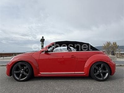 Usado VW Beetle Design 105 CV (77 kW) 2014 Rojo Utilitario