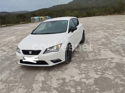 Usado Seat Leon I-Tech 105 CV (77 kW) 2015 Blanco Berlina