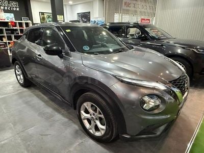 Usado Nissan Juke Acenta 114 CV (83 kW) 2020 Gris / plata SUV