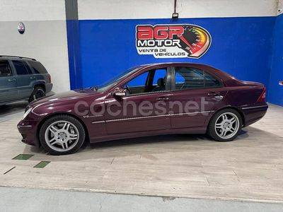 Granate Usado 2001 Mercedes C32 AMG AMG Berlina | 10.999 €