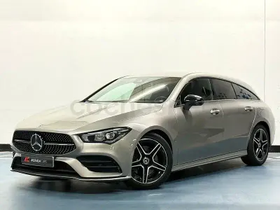 Usado Mercedes CLA200 Shooting Brake 150 CV (110 kW) 2020 Beige Familiar