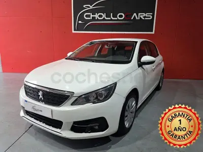 Usado Peugeot 308 Allure 100 CV (73 kW) 2018 Blanco Berlina