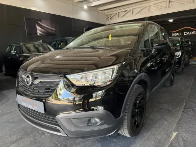 Usado Opel Crossland X Innovation 120 CV (88 kW) 2020 Negro SUV