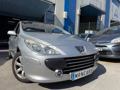 Usado Peugeot 307 110 CV (80 kW) 2007 Gris / plata Berlina