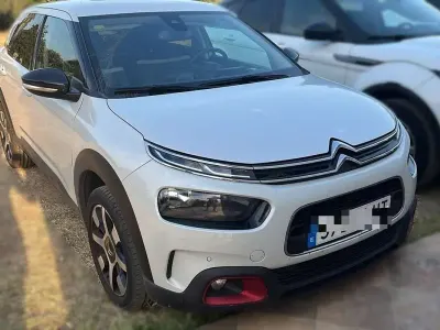 Usado Citroën C4 Cactus PureTech 110 CV (80 kW) 2020 Blanco Utilitario