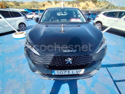 Usado Peugeot 3008 Active 130 CV (95 kW) 2022 Negro SUV