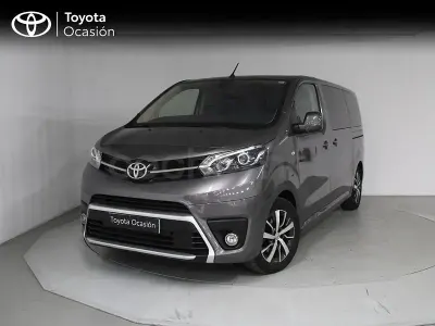 Usado Toyota Proace Verso Luxury 177 CV (130 kW) 2023 Gris / plata Familiar
