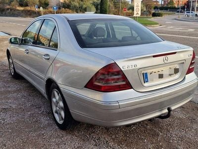 Usado Mercedes C270 Elegance 170 CV (125 kW) 2004 Gris / plata Berlina