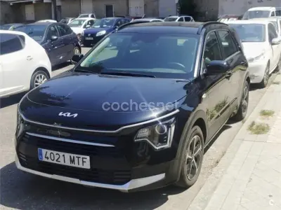 Usado Kia Niro 141 CV (103 kW) 2024 Negro SUV