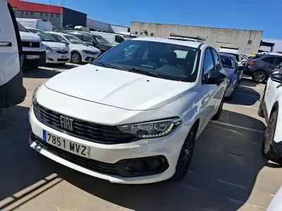 Usado Fiat Tipo 131 HP (96 kW) 2024 Branco Sedan
