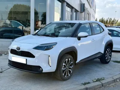 Usado Toyota Yaris Cross Active 116 CV (85 kW) 2022 Blanco SUV