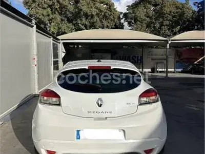 Usado Renault Mégane Cabriolet Privilege 160 CV (117 kW) 2012 Blanco Descapotable
