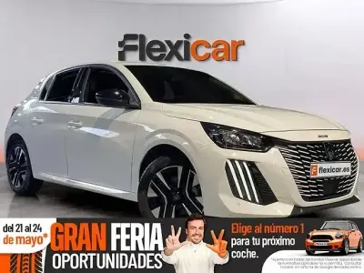Usado Peugeot 208 Allure 110 CV (80 kW) 2025 Blanco Utilitario