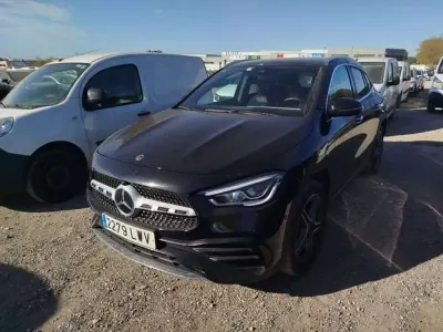 Käytetty Mercedes GLA250 218 HP (160 kW) 2022 Musta Katumaasturi