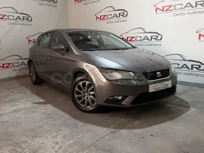 Usado Seat Leon I-Tech 110 CV (80 kW) 2015 Gris / plata Berlina
