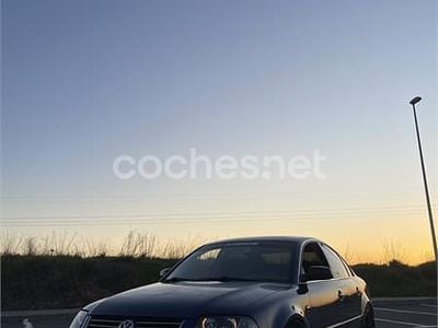 Usado VW Passat Highline 150 CV (110 kW) 2000 Azul Berlina