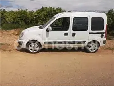 Usado Renault Kangoo Expression 85 CV (62 kW) 2009 Blanco Familiar