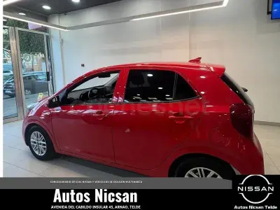 Usado Kia Picanto 67 CV (49 kW) 2023 Rojo Utilitario