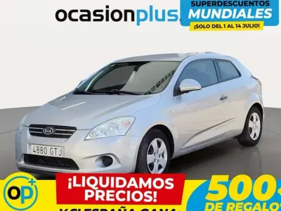 Usado Kia ProCeed 126 CV (92 kW) 2010 Plateado Utilitario