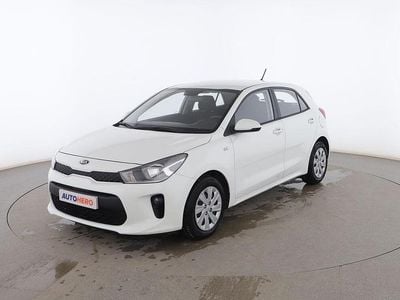 Usado Kia Rio 85 CV (62 kW) 2018 Blanco Utilitario
