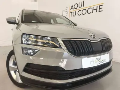 Usado Skoda Karoq Ambition 150 CV (110 kW) 2021 Gris SUV