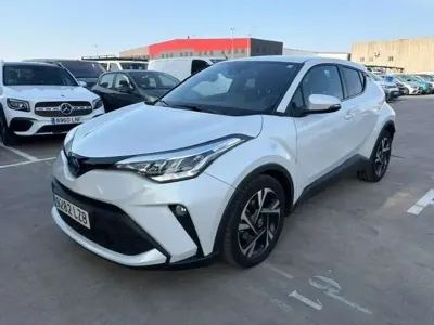 Usado Toyota C-HR Advance 122 CV (89 kW) 2022 Blanco SUV