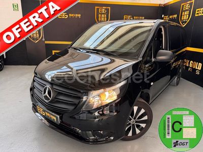 Mercedes V220