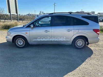 Usado Ssangyong (KGM) Rodius Limited 165 CV (121 kW) 2007 Gris / plata Monovolumen