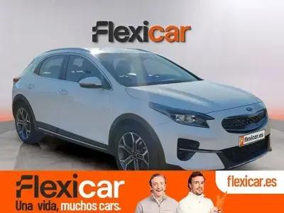 Usado Kia XCeed 136 CV (100 kW) 2021 Blanco SUV