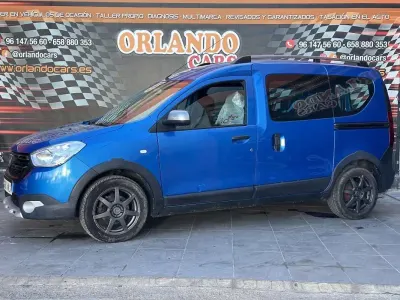 Usado Dacia Dokker 116 CV (85 kW) 2018 Azul Monovolumen