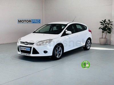 Usado Ford Focus 125 CV (91 kW) 2014 Blanco Berlina