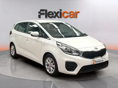 Usado Kia Carens 116 CV (85 kW) 2018 Blanco Monovolumen