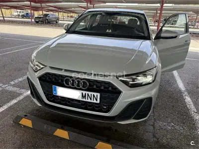 Usado Audi A1 Sportback 110 CV (80 kW) 2024 Gris / plata Utilitario