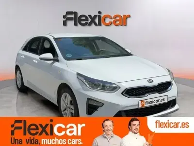 Usado Kia Ceed 115 CV (84 kW) 2019 Blanco Utilitario