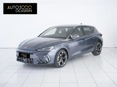 Usado Cupra Leon 150 CV (110 kW) 2025 Gris / plata Berlina