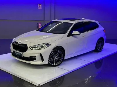 Usado BMW 118 Executive 140 CV (102 kW) 2020 Blanco Berlina