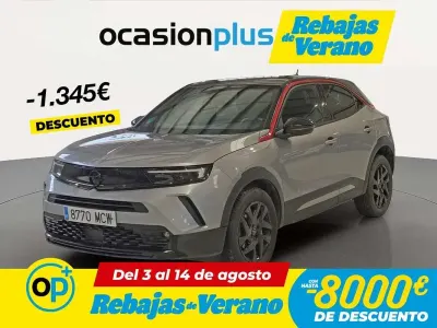 Usado Opel Mokka GS Line 131 CV (96 kW) 2022 Gris SUV