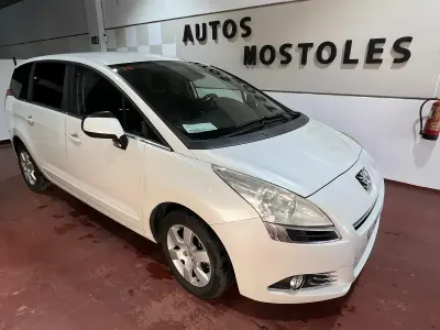 Usado Peugeot 5008 Premium 112 CV (82 kW) 2010 Blanco Monovolumen