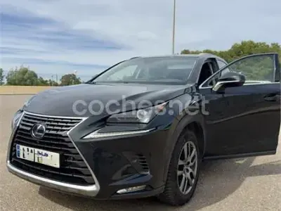 Usado Lexus NX300h Executive Line 197 CV (144 kW) 2018 Negro SUV