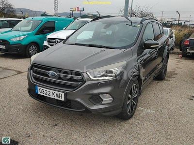 Gris / plata Usado 2018 Ford Kuga Titanium SUV | 13.900 € (Precio justo)