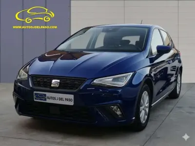 Usado Seat Ibiza Style 110 CV (80 kW) 2022 Azul Utilitario
