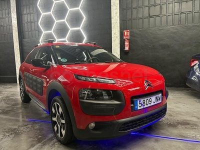 Usado Citroën C4 Shine Edition 100 CV (73 kW) 2017 Rojo Berlina