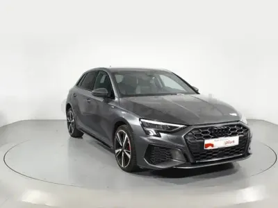 Usado Audi A3 Ambiente 245 CV (180 kW) 2022 Gris / plata Berlina